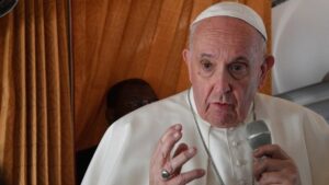 Paus Fransiskus Tak Habis Pikir Banyak Kardinal Gereja Katolik Ogah Disuntik Vaksin COVID-19