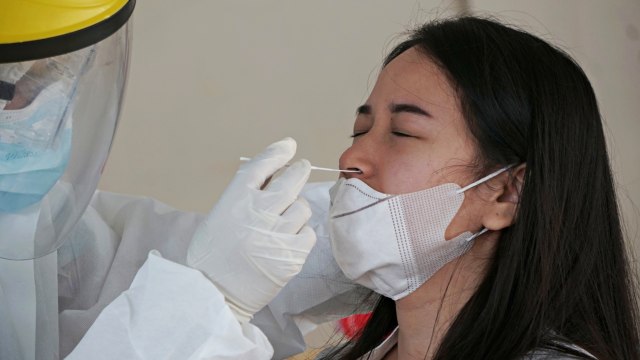Asal Colok Swab Test Bisa Bikin Lapisan Pelindung Otak Dalam Hidung Rusak dan Bocor