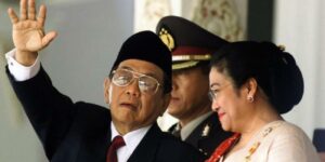 Bukan Amien Rais, Adhie Massardi Ungkap Bukti Megawati Aktor Penggulingan Gus Dur