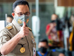 Anies Diserang Anies Bertahan