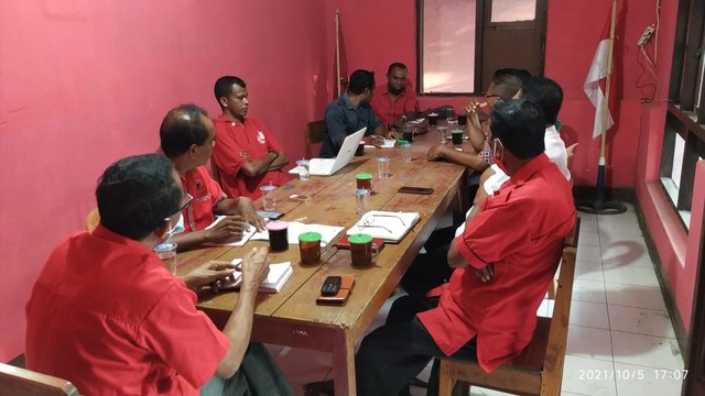 Mesum Dengan Istri Orang Di Kamar Mandi, Anggota DPRD Lembata Diadukan ke DPP PDIP