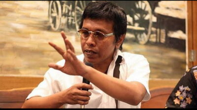 Adian Napitupulu: Lucu! Petir Selalu Jadi Alasan Terbakarnya Kilang Pertamina