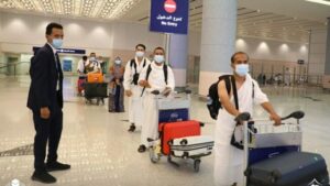 Jemaah Umrah RI Pengguna Pfizer, Moderna dan AZ Bisa Langsung, Pengguna Sinovac Karantina Dulu