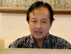 Akui Sebar Hoax, Staf Ahli Menkominfo Prof Henry Subiakto Minta Maaf Dan Bakal Segera Mundur