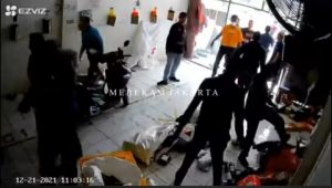 Serang Kantor Ekspedisi AnterAja Hingga Injak-Injak Pegawainya, Polisi Tangkap 3 Orang Tersangka