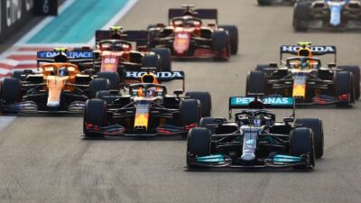 Hamilton Gagal Juara Dunia F1 2021 Karena Disalip Dramatis, Mercedes Gandeng Eks Pengacara Manchester City