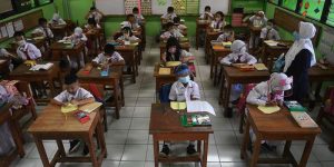 Desak Pemerintah Evaluasi PTM 100 Persen, Netty Prasetiyani: Mau Tanggung Jawab Jika Anak-Anak Terserang Omicron?