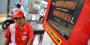 Jokowi Beri Wewenang Menteri ESDM Hapus BBM Premium