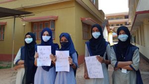 Dilarang Masuk Ruang Kelas, 6 Siswa Ini Perjuangkan Hak Pakai Jilbab Di Perguruan Tinggi