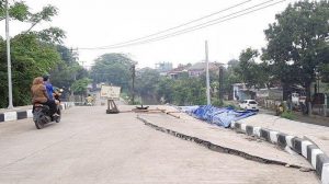 Baru Diresmikan Bupati Cellica, Jembatan Di Karawang Senilai Rp.10 Miliar Amblas