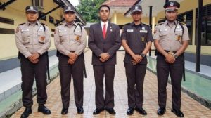 Bikin Bingung Karena Terlalu Mirip Polisi, Warna Seragam Satpam Bakal Diubah Lagi
