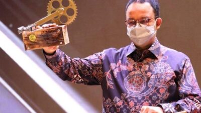 Indonesia Indicator: Anies Baswedan Gubernur Terpopuler dan Paling Berpengaruh Tahun 2021