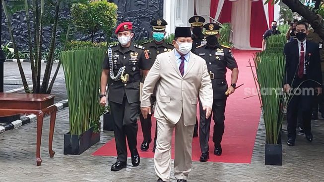 Puji Kepemimpinan Jenderal Dudung, Prabowo: TNI AD Bakal Makin Kuat dan Hebat Lagi