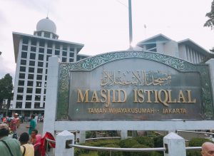 Omicron Terus Melonjak, Masjid Istiqlal Jakarta Ditutup Sementara