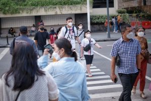 Epidemiolog Unair: Angka Kasus COVID-19 Menurun, Puncak Omicron di Jakarta Sudah Lewat