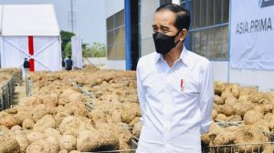Tuai Polemik, Jokowi Minta Permenaker Direvisi dan Pengambilan JHT Dipermudah