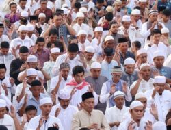 Ibadah Dibatasi Tapi Pintu Masuk WNA Dibuka Lebar Dan Mall Bikin Kerumunan, Rocky Gerung: Maunya Apa?