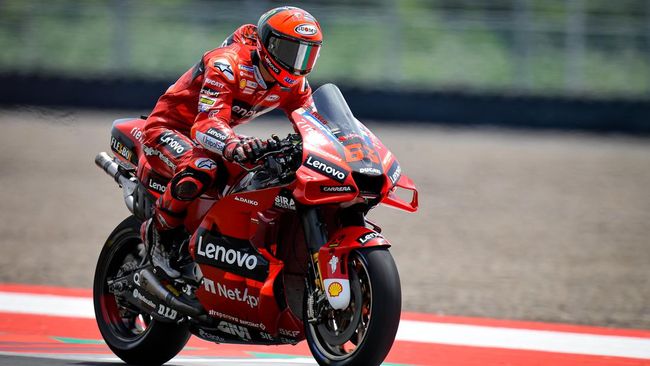 Francesco Bagnaia Pamer Luka Memar di Lengan Kiri Saat Tes MotoGP Mandalika