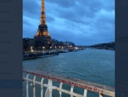 Bikin Malu! Tulisan Vandalisme Ganjar The Next President RI Terpampang di Menara Eiffel