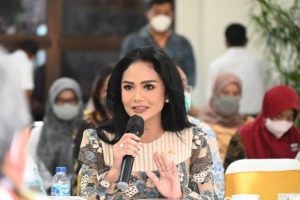 Krisdayanti Tak Setuju Penghapusan Syarat PCR dan Antigen Pelaku Perjalanan Domestik