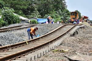 Dulu Diresmikan Jokowi, Proyek Kereta Senilai Rp.53 Triliun Ke Ibukota Baru Ditinggal Rusia