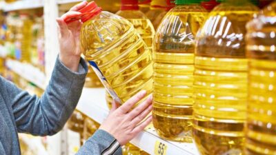2 Liter Minyak Goreng di Kendari Tembus Rp.135 Ribu, Warga: Ini Sudah Gila-Gilaan!