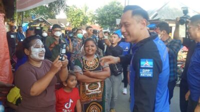Kunjungi Korban Gempa Pasaman Barat, AHY: Masyarakat Minang Tunjukkan Ketegaran