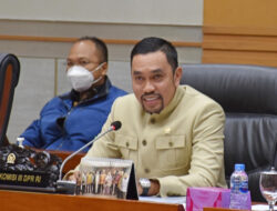 Minta PBNU Tak Berpolitik, Ahmad Sahroni: Perpanjangan Jabatan Presiden Urusan Politisi