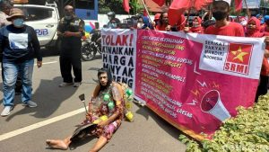 Bawa Panci dan Kuali, Emak-Emak Berdaster Demo Tuntut Kemendag Turunkan Harga Minyak Goreng