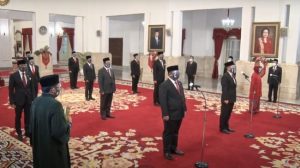 Sebut Menteri-Menteri Jokowi Badut Politik, Komarudin Watubun: Bonceng Agenda Demi Bisnis Pribadi