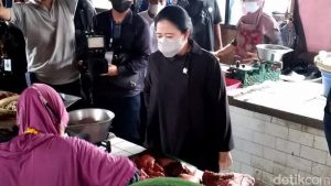 Kasihan! Ketua DPR RI Puan Maharani Tak Dikenali Para Pedagang Saat Belanja di Pasar Karanganyar