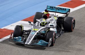 Terpuruk di Awal Musim F1 2022, Helmut Marko Yakin Era Mercedes AMG Petronas Belum Berakhir