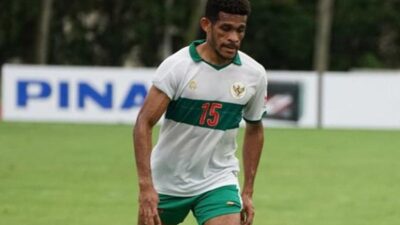 Berpisah Dengan Persebaya, Ricky Kambuaya dan Rachmat Irianto Diisukan Merapat Ke Persib Bandung