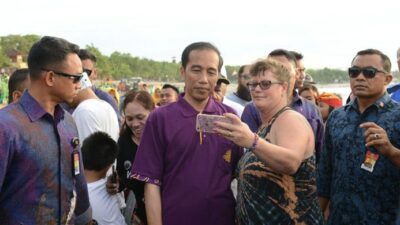 Jokowi Pilih Berlibur ke Bali Daripada Temui Megawati, Tanda Tak Setuju Puan Nyapres?