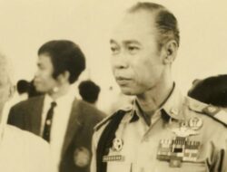 Kisah Jenderal Hoegeng dan Ir Sutami, Pejabat Yang Menolak Dikawal Mobil Sirine