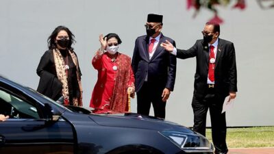 Megawati Tak Hadiri Pernikahan Adik Jokowi, Hasto Kristiyanto: PDIP Tidak Diundang