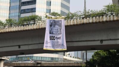 Poster Harun Masiku Terpasang di Bawah Tugu Pancoran, 900 Hari Hilang Gagal Ditangkap KPK