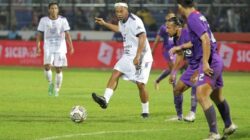 Gerah Dituding Main Terlalu Ngotot, Persik Kembalikan Piala Trofeo Ronaldinho