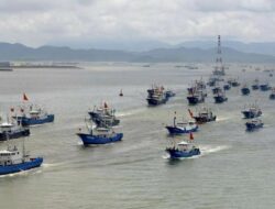 Tanpa Hambatan, Puluhan Kapal Nelayan China Ramai-ramai Serbu Laut Natuna Utara Indonesia