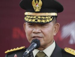 Pantau Harga Migor di Pasar, Pengamat Militer: KSAD TNI Jenderal Dudung Lampaui Tugas