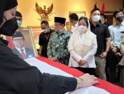 Tak Datang ke Rumah Duka Tjahjo Kumolo, Megawati Beri Ucapan Duka Lewat Puan