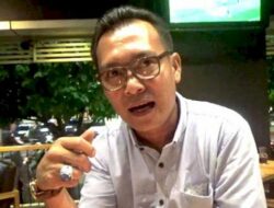 Iwan Sumule: Jika Dukungan Masyarakat Masif, Harusnya Jokowi Tak Perlu Ragu Deklarasi 3 Periode