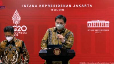 Airlangga Hartarto: Penanganan COVID-19 RI Lebih Baik Dibanding AS hingga Singapura