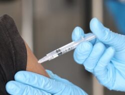 Epidemiolog Griffith University Australia: Vaksin Booster Tak Efektif Redakan COVID-19