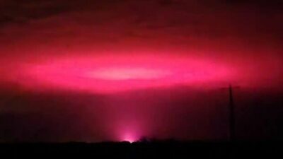 Langit Bersinar Pink Terang Seperti Diinvasi Alien, Masyarakat Australia Panik