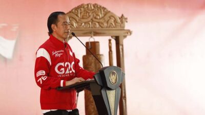 Iwan Sumule: Jokowi Ingatkan Anies dan Ganjar, Elektabilitas Bukan Jaminan Diusung Parpol