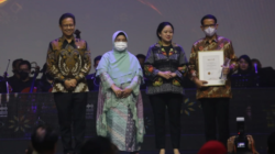 Terima Bakrie Award, dr Erlina Burhan: Penghargaan Ini Penting Bagi Masyarakat