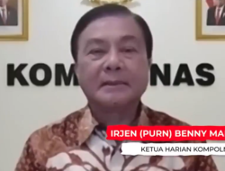 Terkesan Salahkan Brigadir J dan Lindungi Irjen Ferdy Sambo, Jokowi Didesak Pecat Benny Mamoto Dari Kompolnas