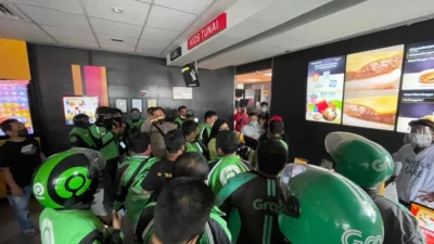 Kemenhub Naikkan Tarif Ojek Online, Para Pelanggan Cek Rinciannya Di Sini!
