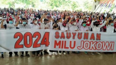 Gelar Pertemuan di Istana Kepresidenan, Jokowi dan Relawannya Langgar Etika Politik
